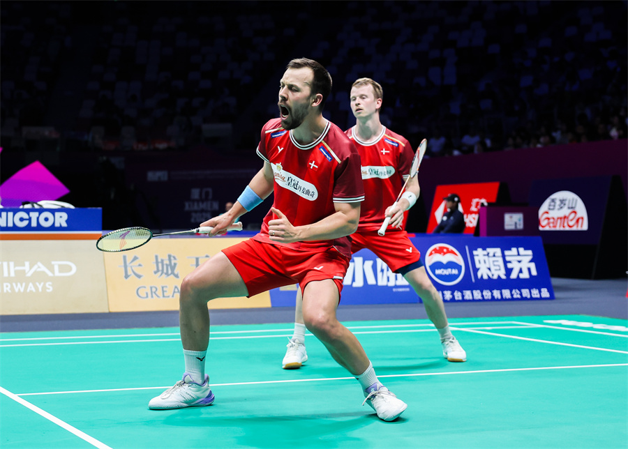 进行体育工 进行体育工