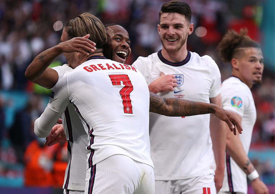 25号在他 25号在他