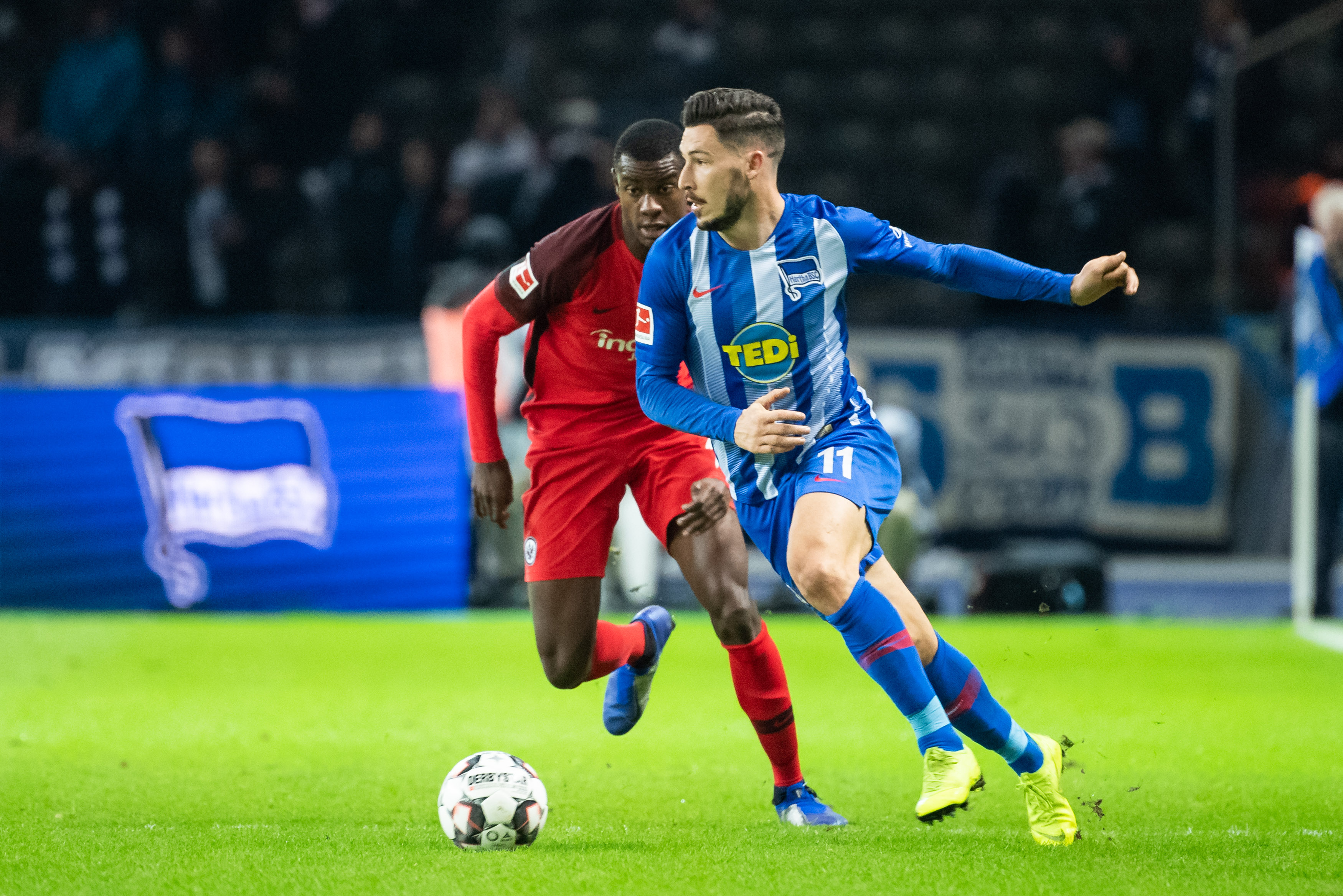 令人啼笑皆 令人啼笑皆